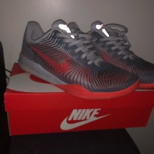 Nike Kobe Mentality II Wolf Grey Bright Crimson